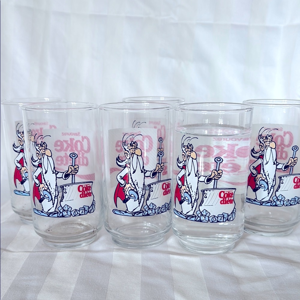 Coca Cola White and Red Dining Drinkware Set